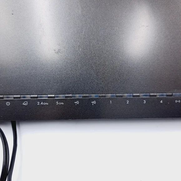 NETGEAR Nighthawk Smart Wi-Fi Router (R7000) - AC1900 - Picture 10 of 13